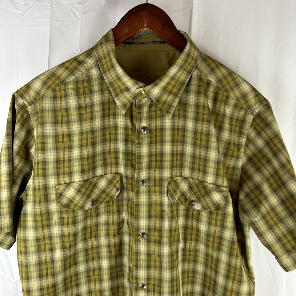 Kuhl Men's Shirt Mountain Grown Plaid Button Up‎ Short Sleeve Hiking Size Large